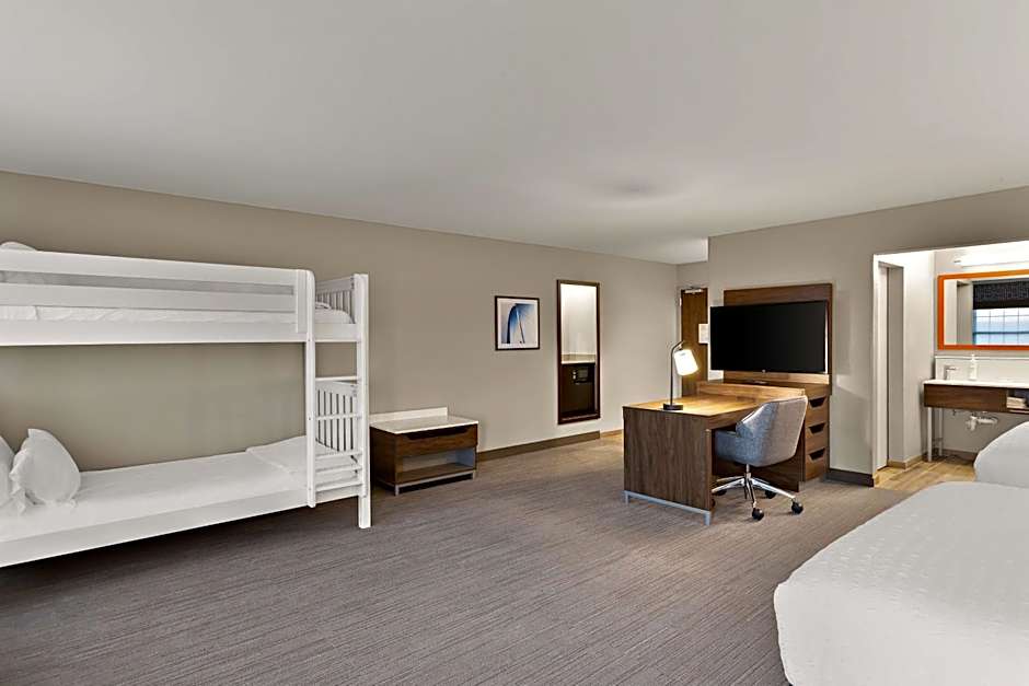 Hampton Inn & Suites Petoskey