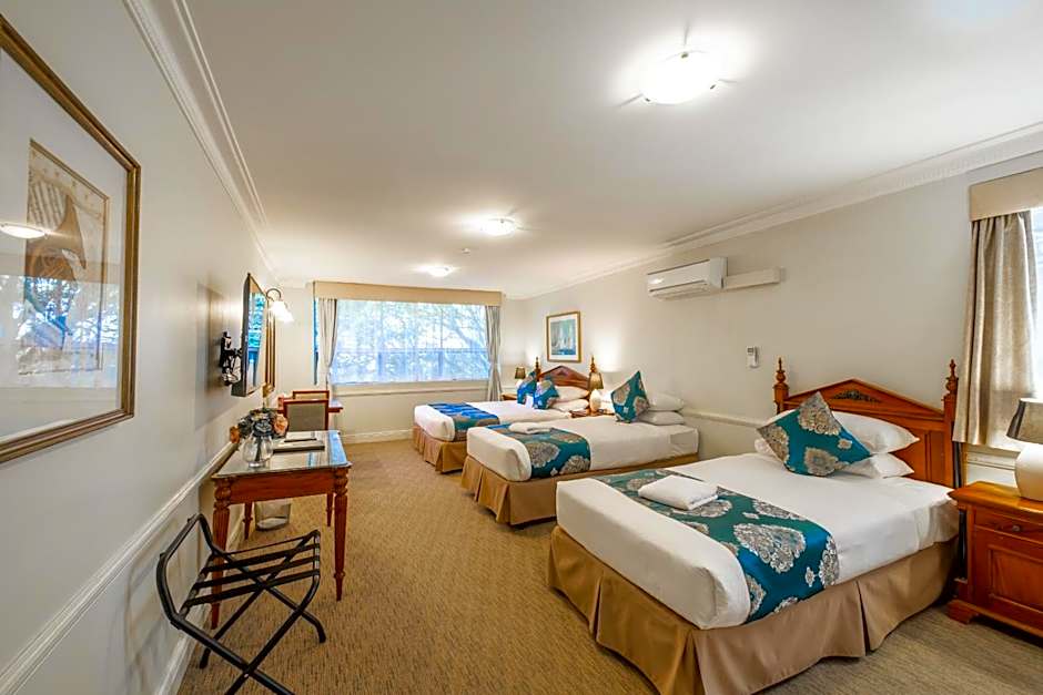 Twin Towers Inn