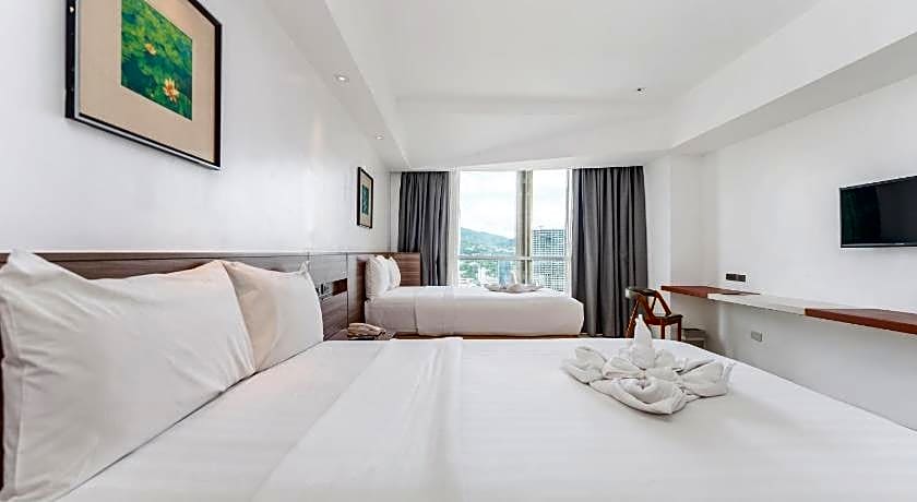 Crown Regency Hotel & Towers