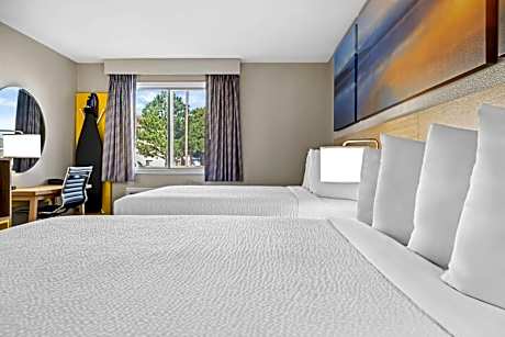 2 Queen Beds Non-Smoking