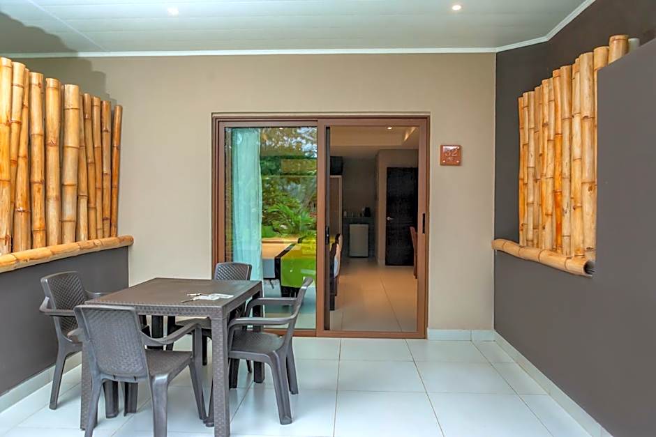 Photo 1 of 10 of Suite, Whirlpool