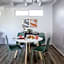 The Wesley by AvantStay Mid-Century Modern Oasis with Pool