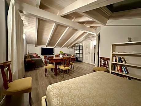 Suite with Garden View