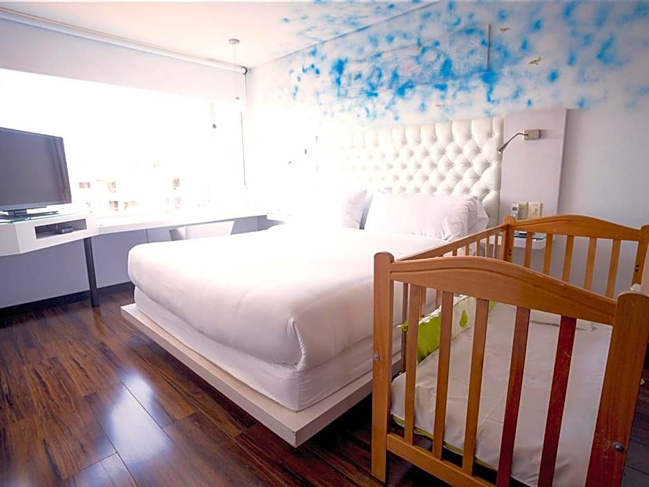 Hotel 104 Art Suites