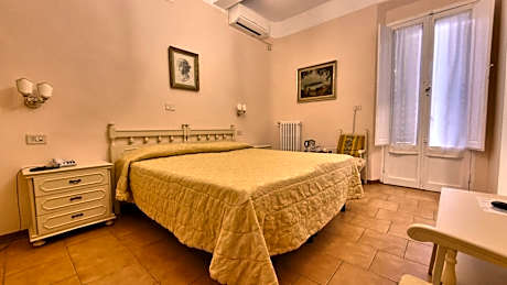 Double or Twin Room with Terrace