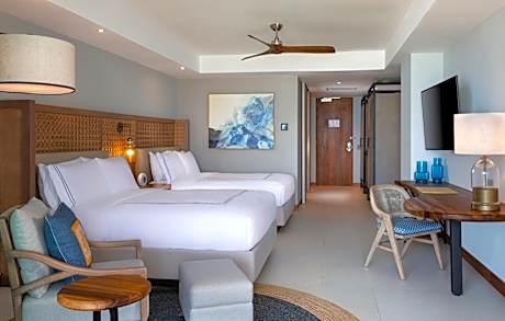 King Room and Two Queen Beds with Beachfront Plunge Pool