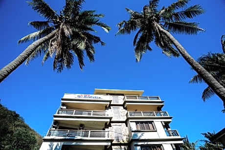 Minshuku KCS Hotel and Restaurant