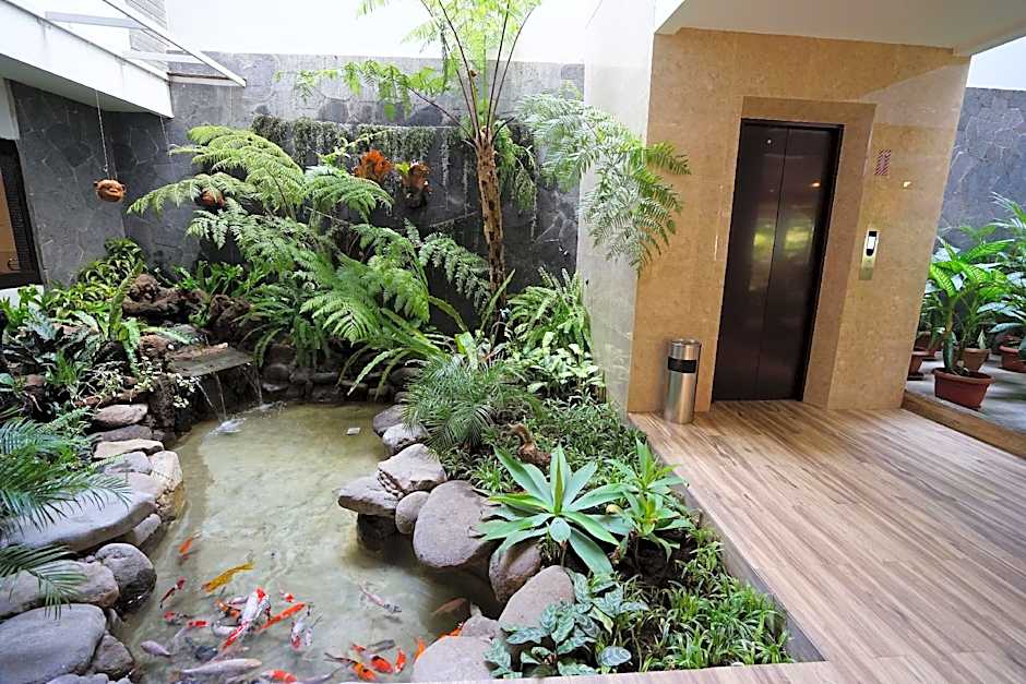 Collection O Pasteur Near Paris Van Java Mall Formerly Sweet Karina