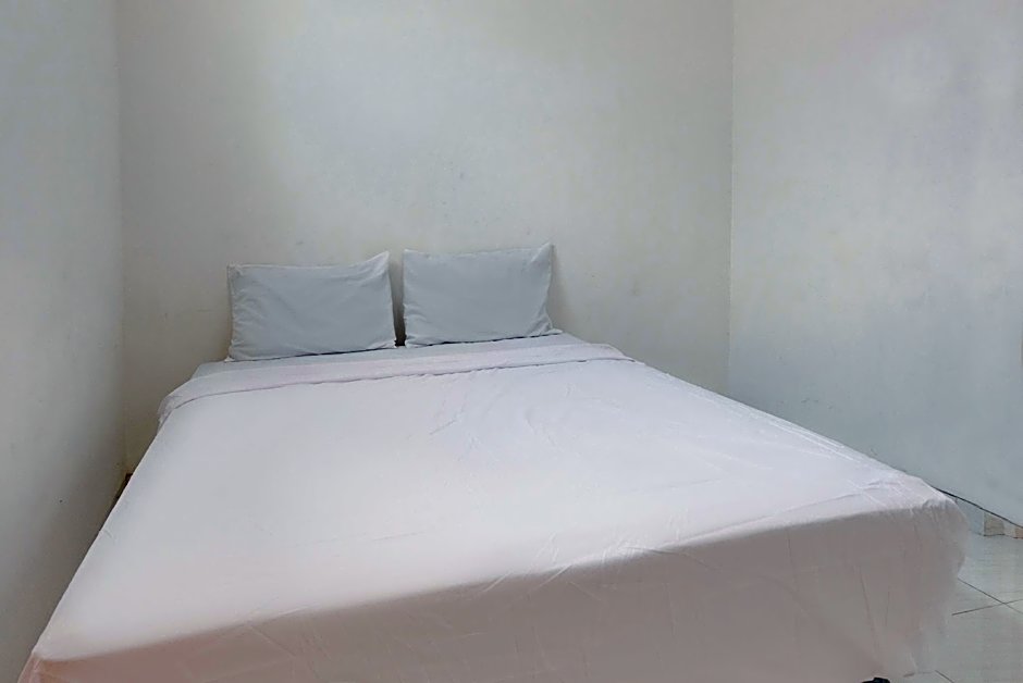 OYO Life 2760 Kost Simpang Borobudur 47