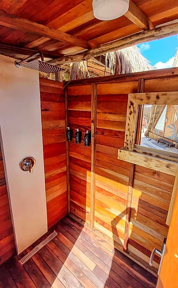 Selina Poc Na Isla Mujeres