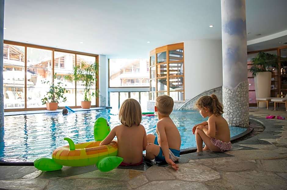 Post Alpina - Family Chalets Dolomites