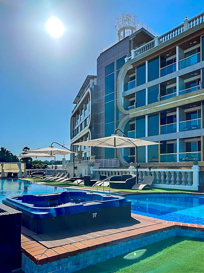 GoldOne Hotel & Suites