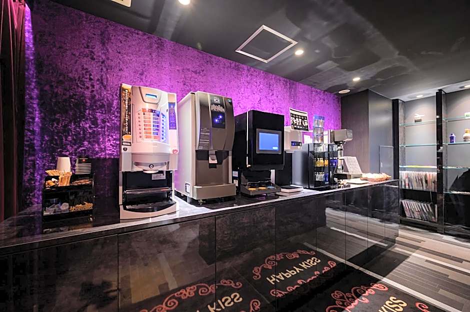 Happy Kiss (Adult Only)