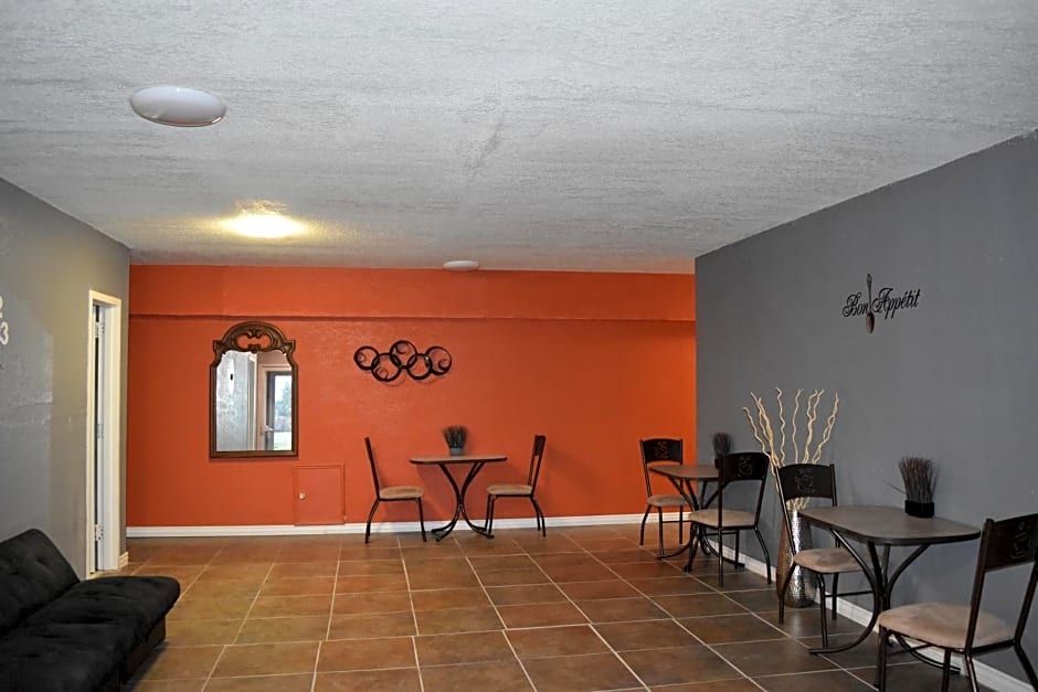 Woodfield Inn and Suites