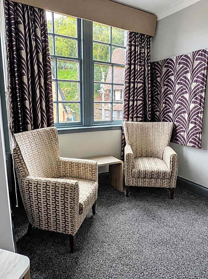 The Popinjay Hotel