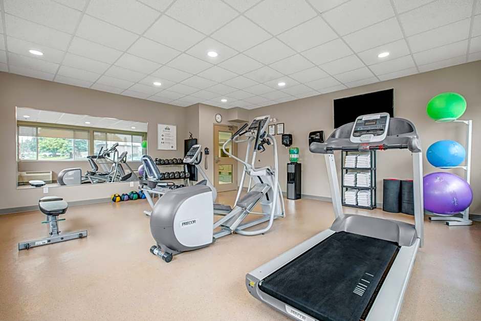 Days Inn & Suites by Wyndham Lindsay