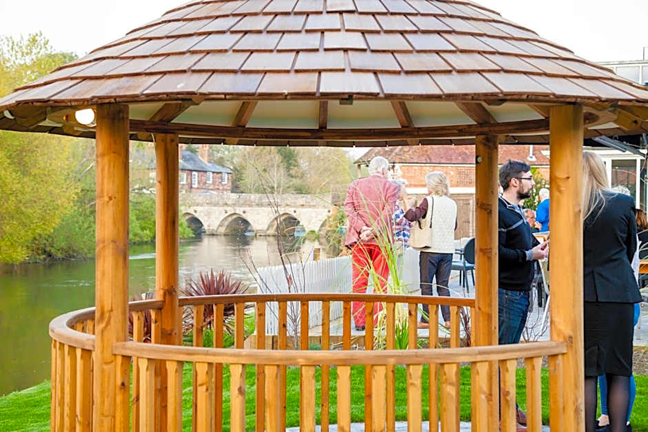 The Legacy Rose & Crown Hotel