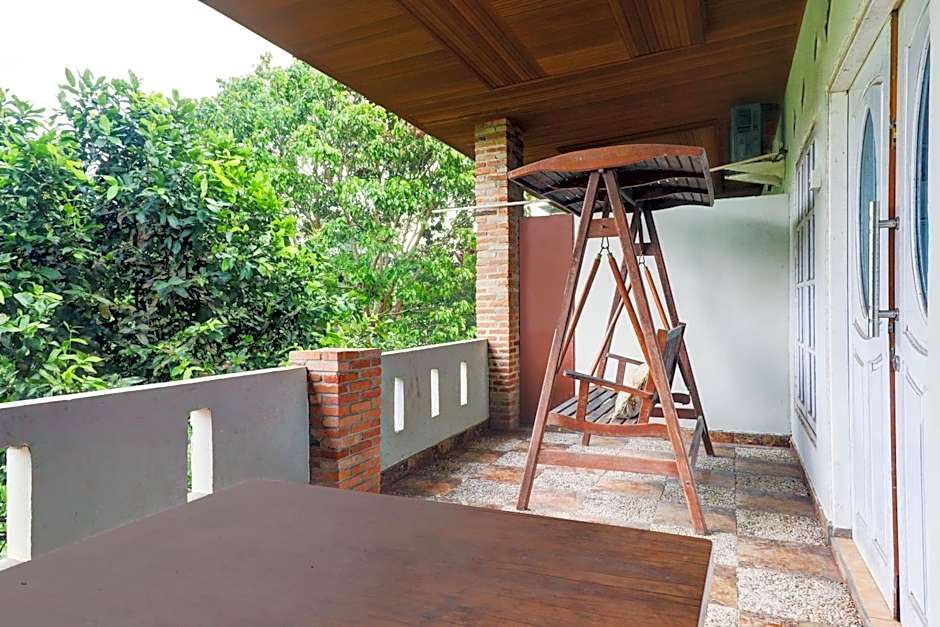 OYO Life 11350O Hotel R Cantika Syariah