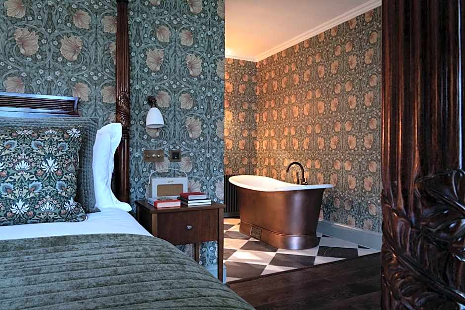 Dumbleton Hall Hotel