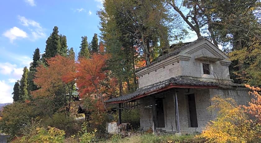 HOSTEL MICHIKUSA-YA