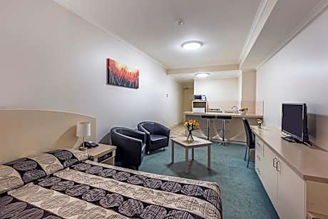 Standard Queen Studio Suite