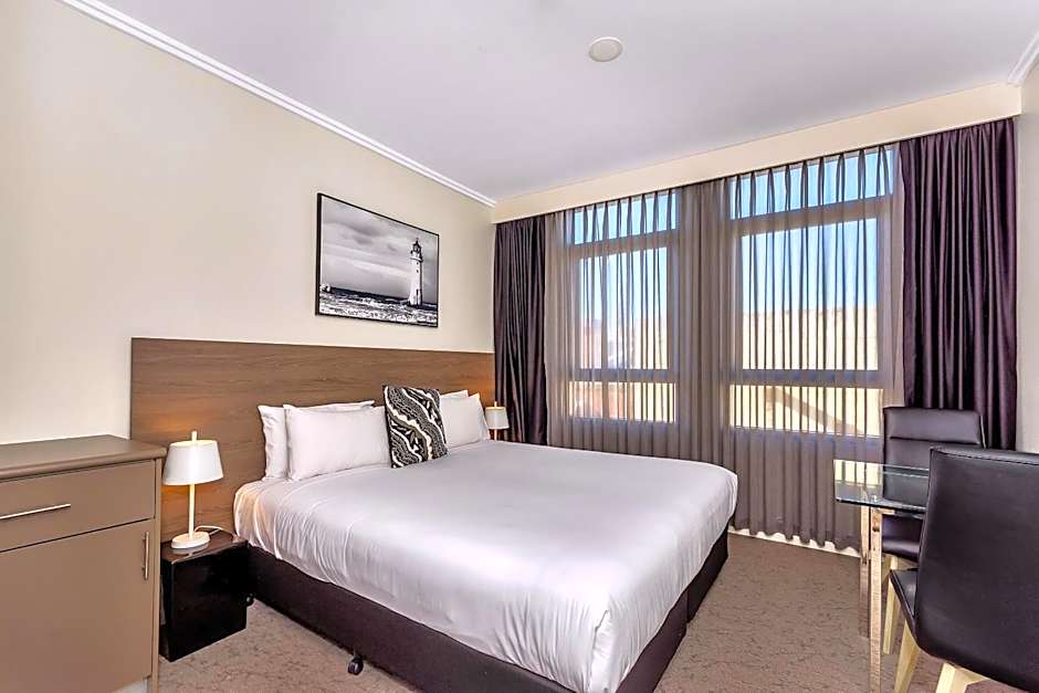 New Haus by Hougoumont Hotel, former Bannister 22
