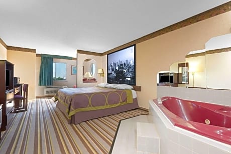 1 King Bed Suite Non-Smoking