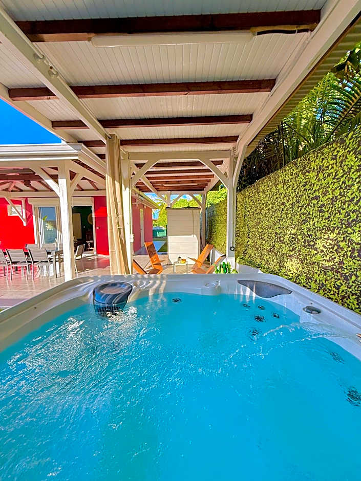 Villa SAADA cosy avec piscine, jacuzzi et sauna