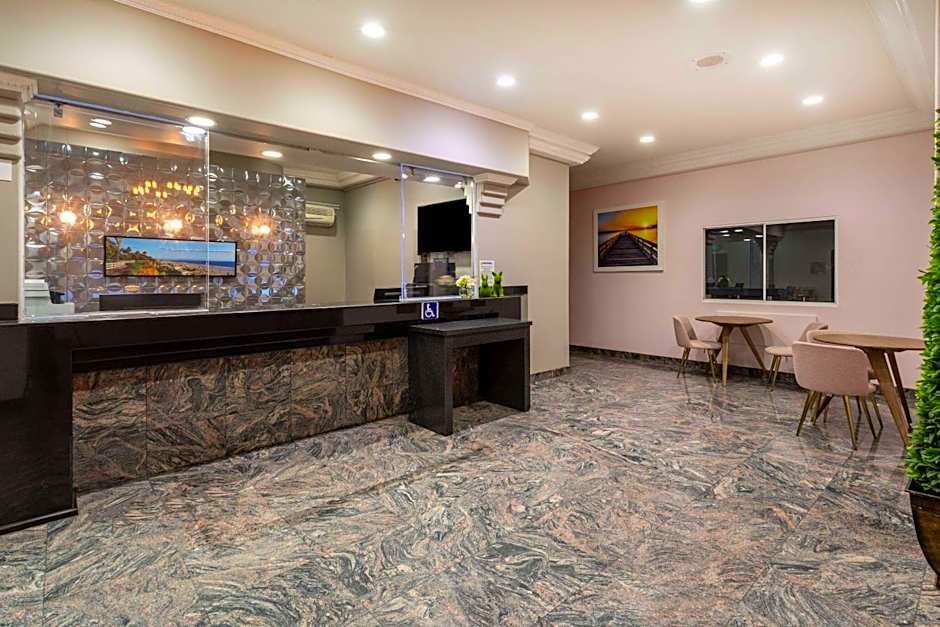 Days Inn by Wyndham Santa Monica
