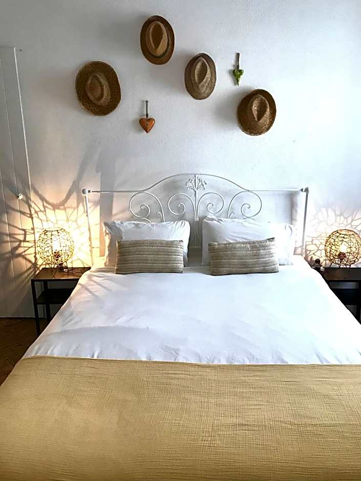 Casa Largo do Poço Guesthouse