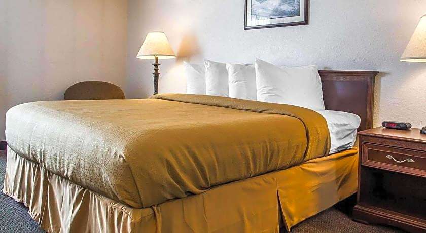 Quality Inn & Suites Franklin