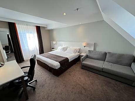 Standard King Room
