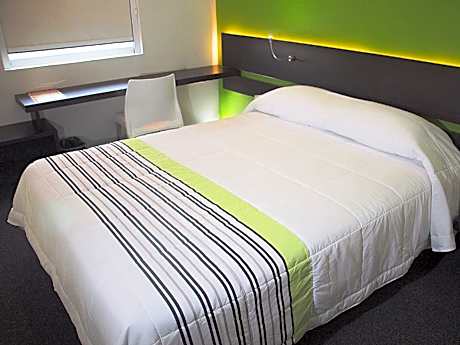 ONE QUEEN BED