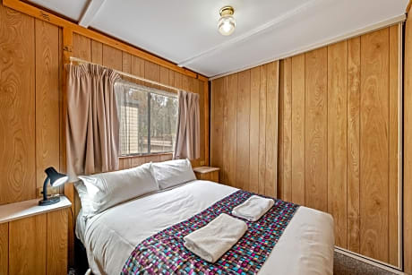 Standard 2 Bedroom Cabin - Sleeps 6