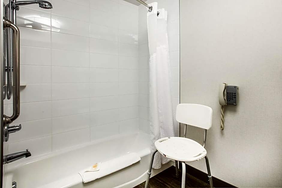 Holiday Inn & Suites Grande Prairie By IHG