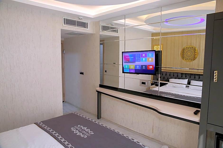 The Grand Tower Hotel