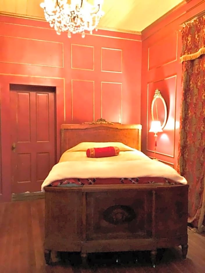 John LaFleurs Louisiana Creole Guesthouse