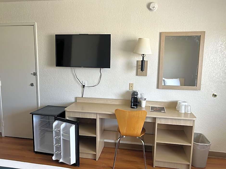 Motel 6-Stanton, CA