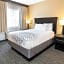 La Quinta Inn & Suites by Wyndham Logan