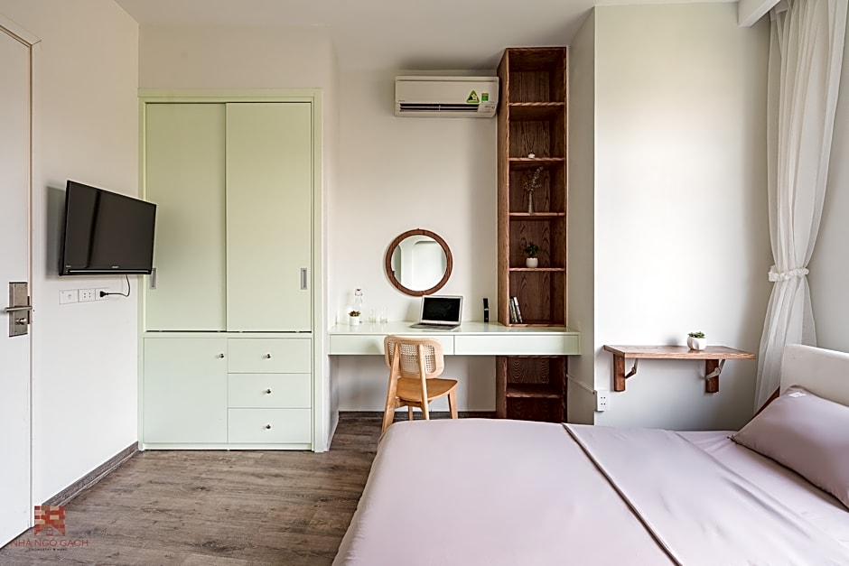 Nha Ngo Gach – Hanoi, NY