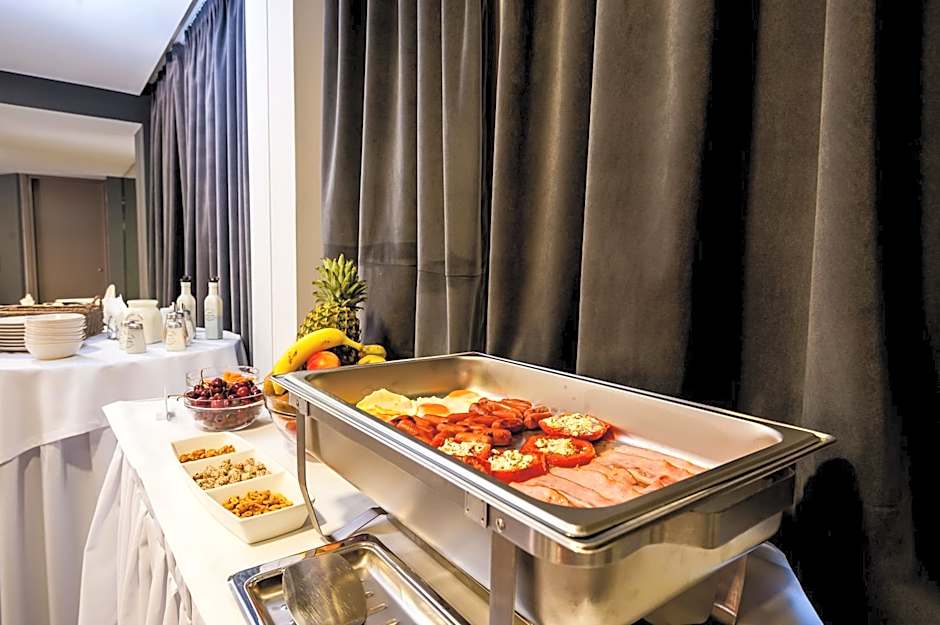 Elina Hotel Apartments