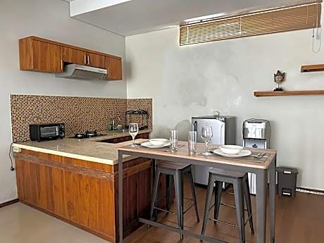 Apartment with Garden View