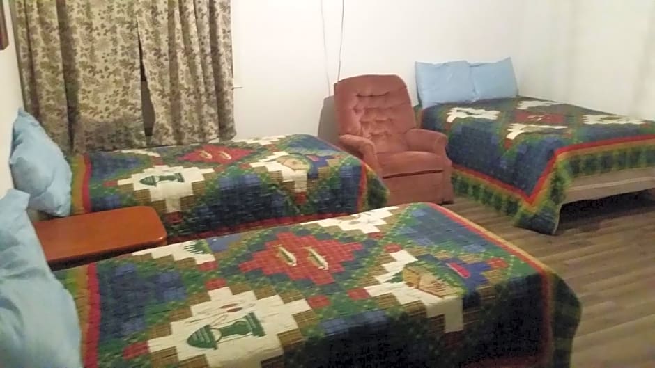 Tarragon Motel