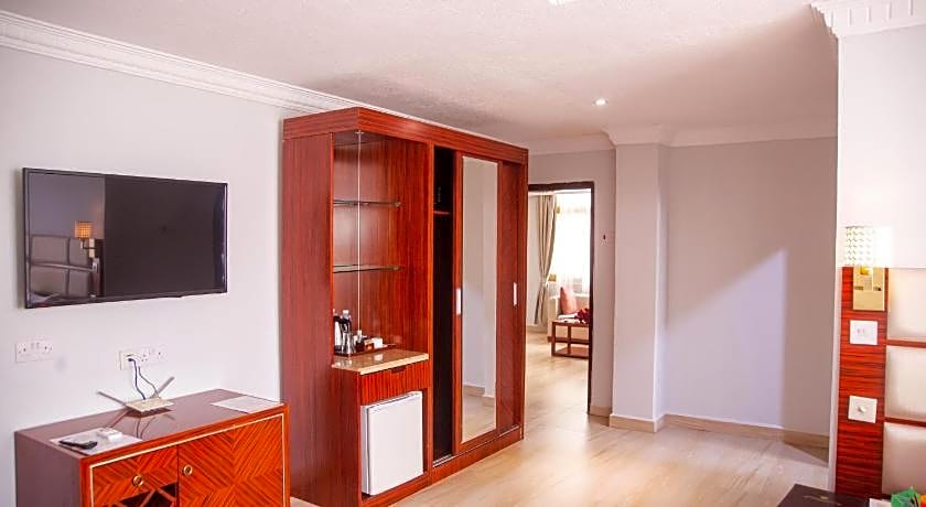 Tiffany Diamond Hotel