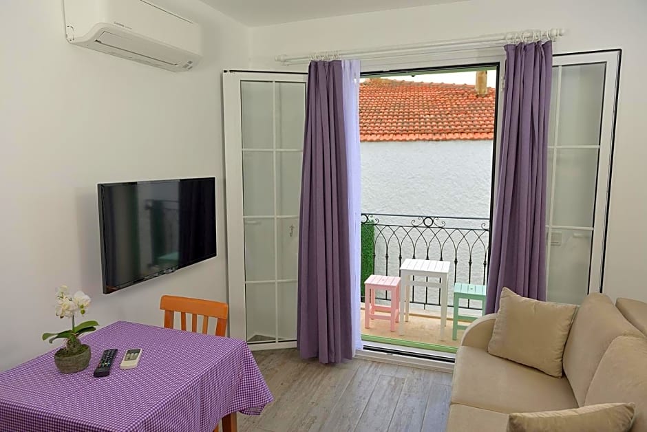 Brothers Çeşme Boutique Hotel