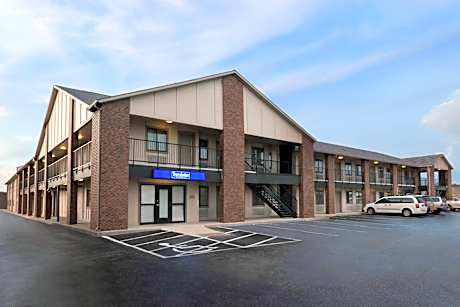 Travelodge by Wyndham Wellington