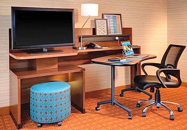 Fairfield Inn & Suites by Marriott Detroit Canton