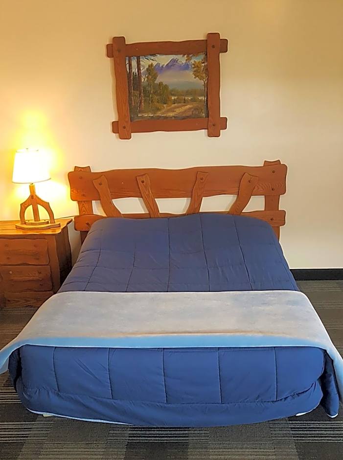 Agassiz Hotel and Restaurant - Under New Management