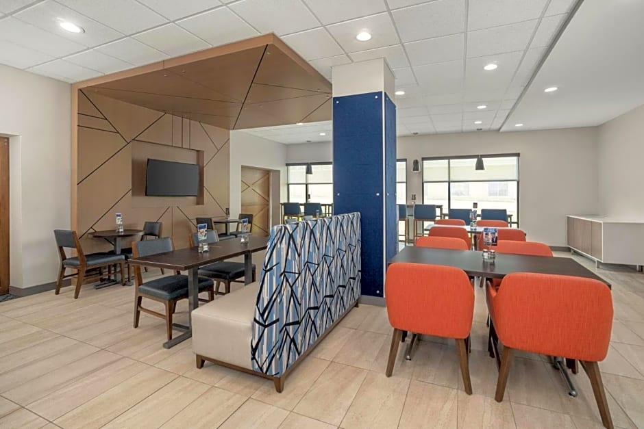 Holiday Inn Express Hattiesburg West Univ Area By IHG