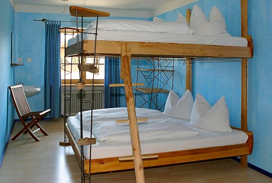 Schiff Bihlerdorf - Hostel